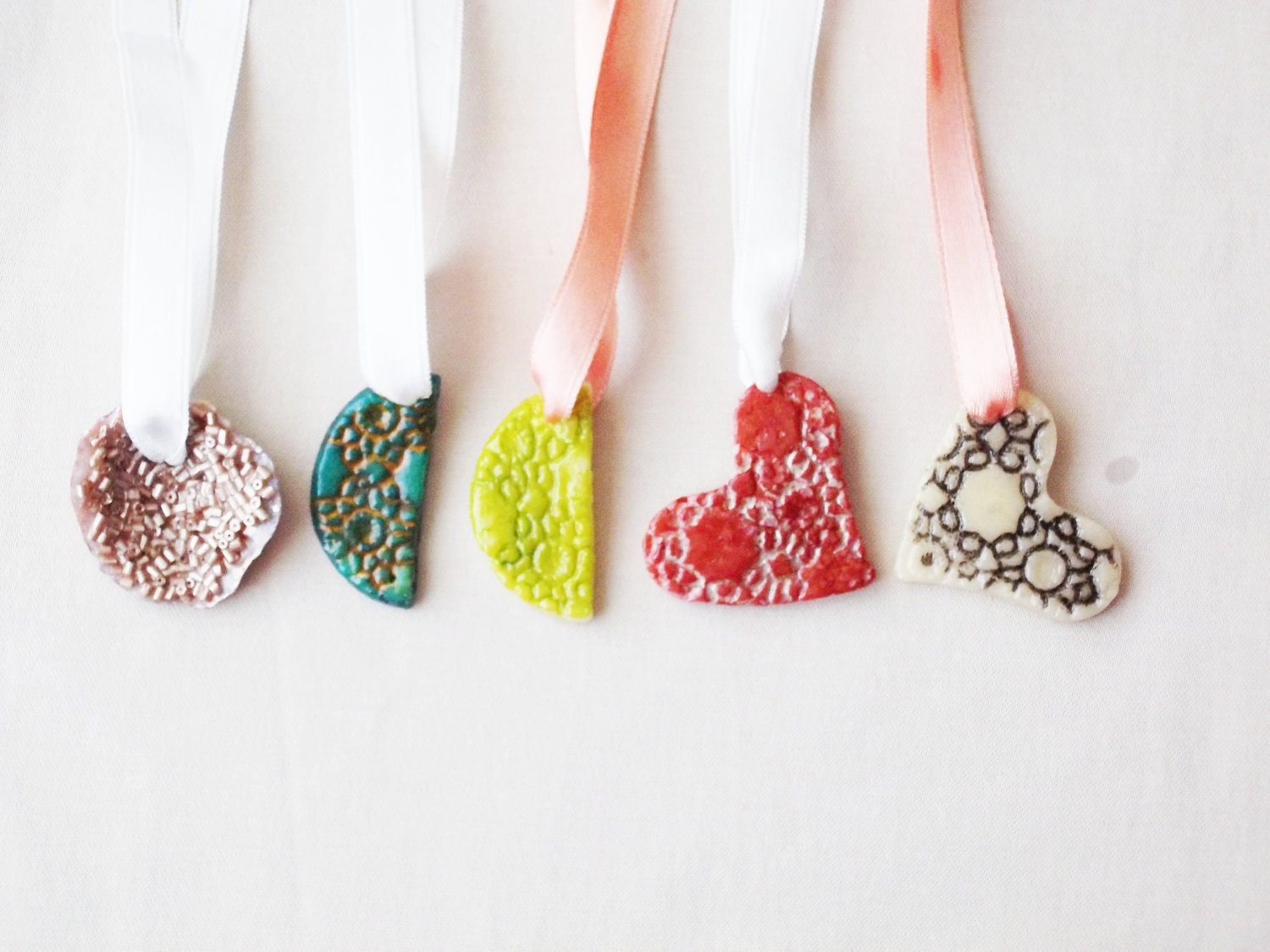 Set Of 5 Ornamets - Handmade Ceramic Work - Lace Doily Texture and Fancy SeaShell