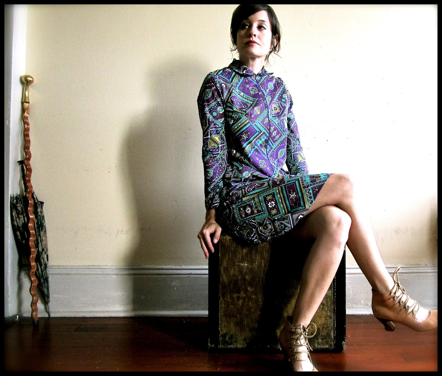 aztec paisley. vintage 60s purple & aqua printed polyester dress. size small
