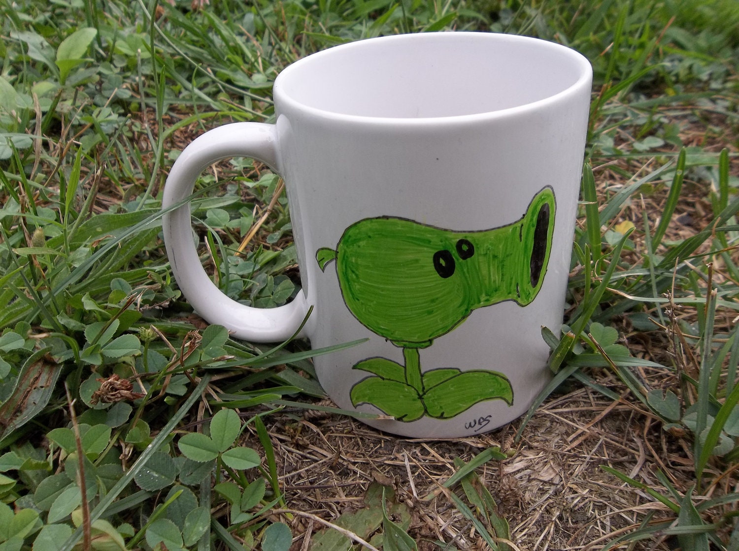 Plants vs. Zombies Hand-Drawn Ceramic Mug, Pea Shooter: 7th in a Series of 7