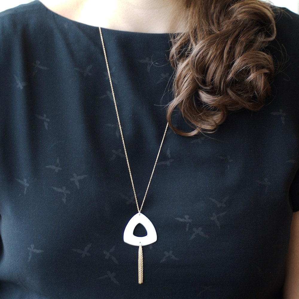 So f i a - Feminine tassel necklace - White porcelain shape - Modern geometric jewelry