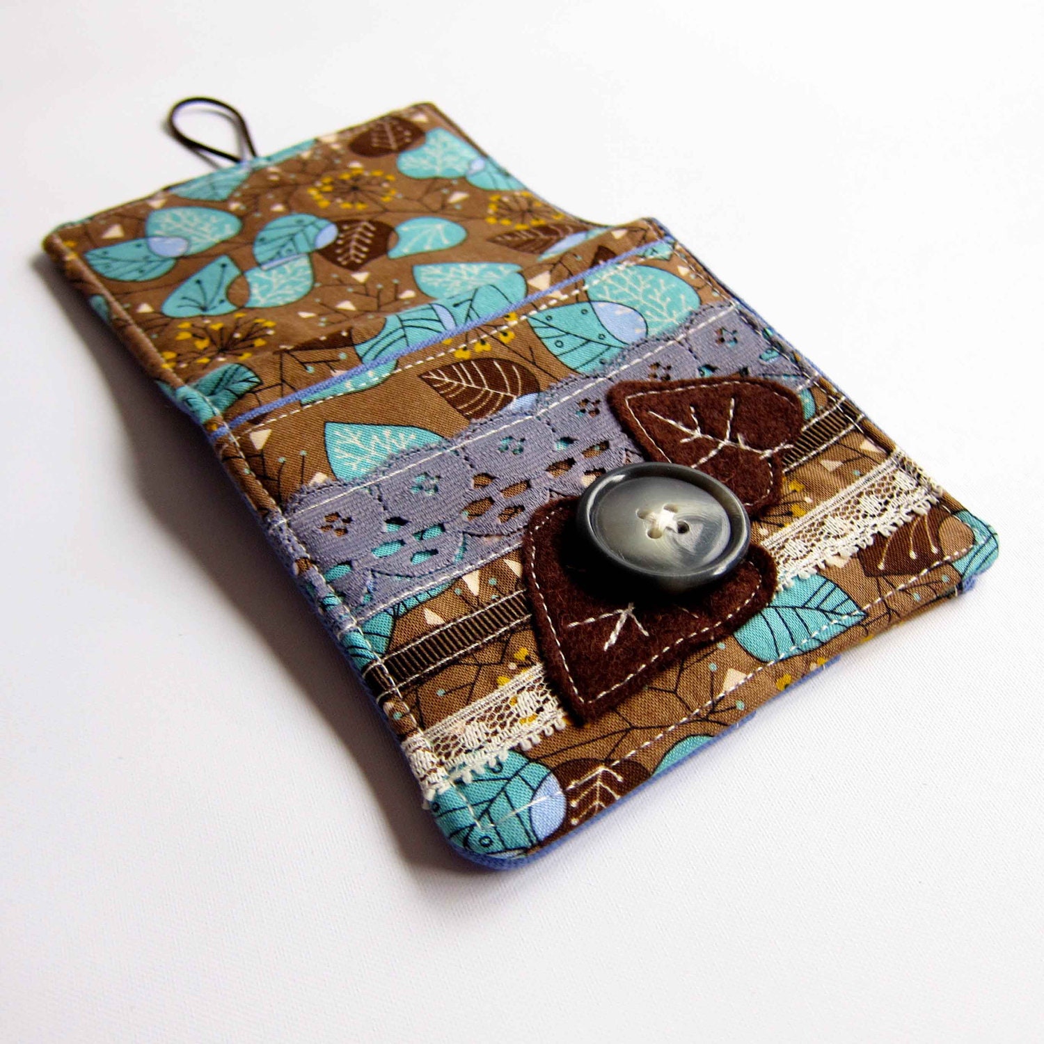 Leaves and Lace Billfold Wallet