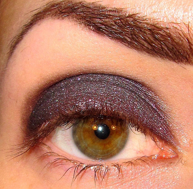 Antagonist Mineral makeup Eyeshadow Nom de Plume collection (Blackened silver w/ purple, red & gold) Eye shadow