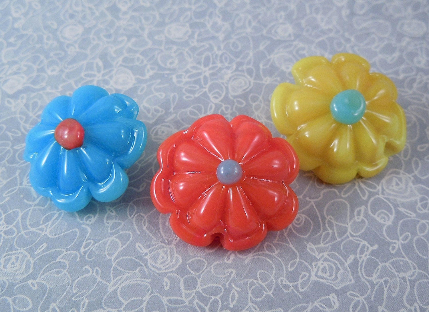 Pretty Petals - Lampwork Flower Beads