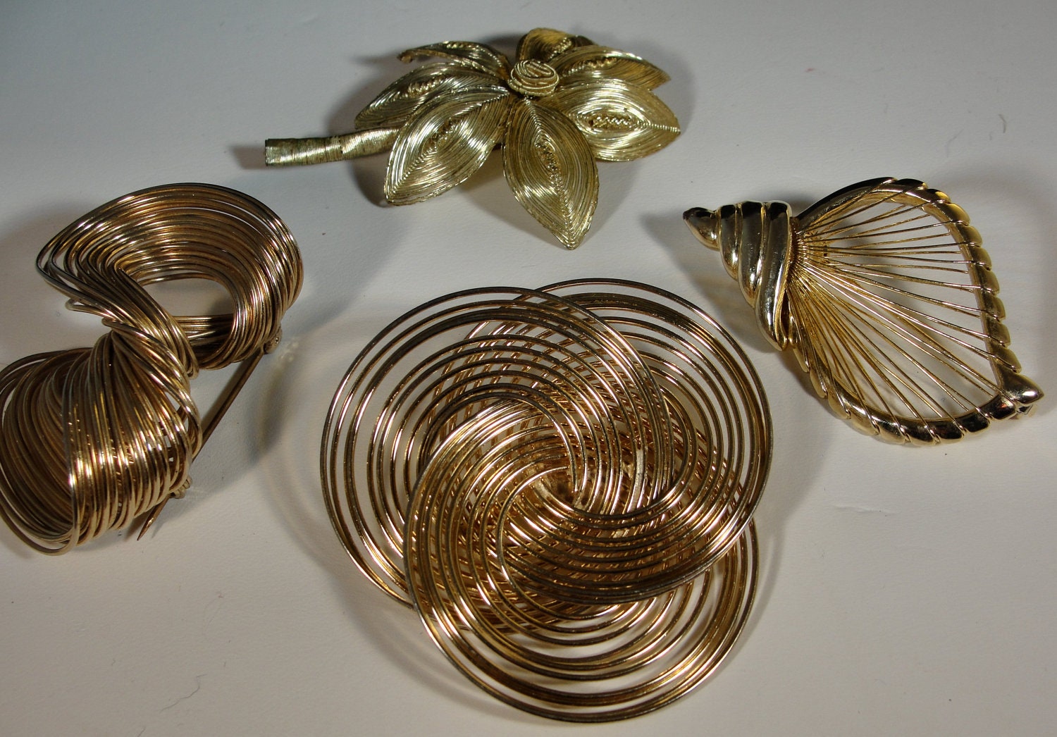 1000+ images about Wire brooches on Pinterest | Copper, Copper wire and