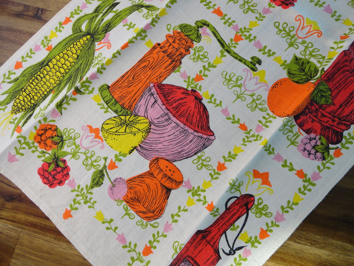 Corn and Fruit Vintage Towel - Unused Linen Kitchen Tea Towel