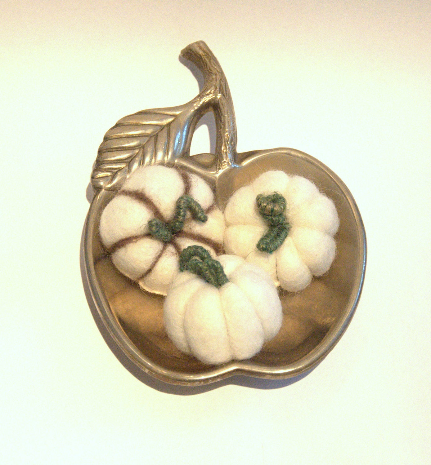 Felted white pumpkins set of 3 big wool autumn fall farm rustic shabby chic home decor Halloween Thanksgiving table Weddings favors
