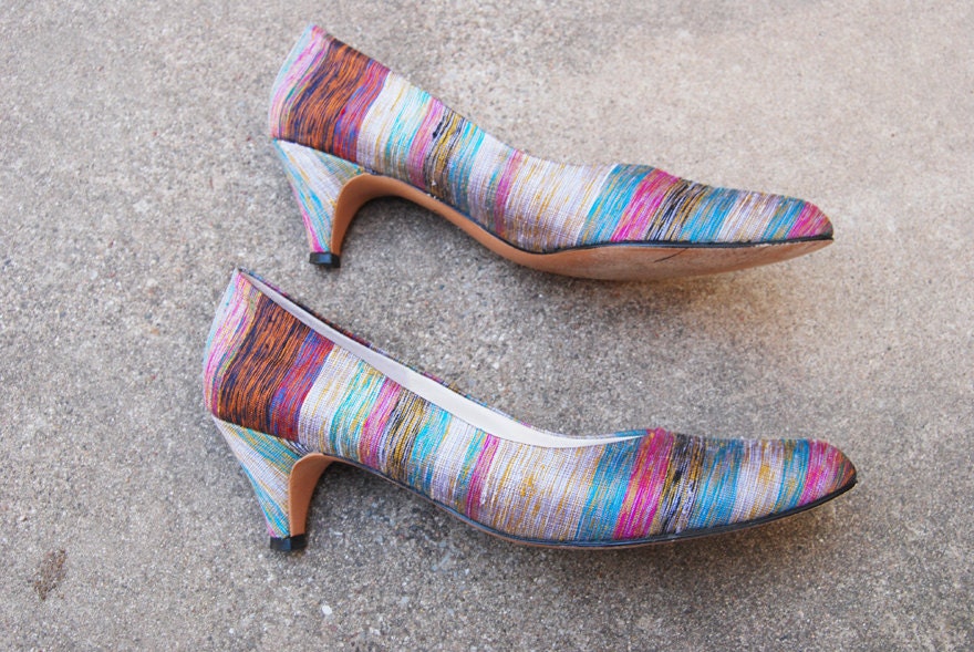 vintage 80s High Heels - Striped Shoes - Rainbow Stripe Pumps Sz 11