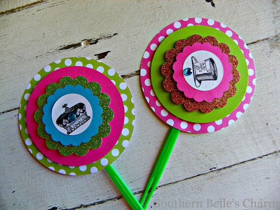 Mad Hatter Tea Party Circle Cupcake Toppers...Listing is for (12) Circle Cupcake Toppers Il_570xn