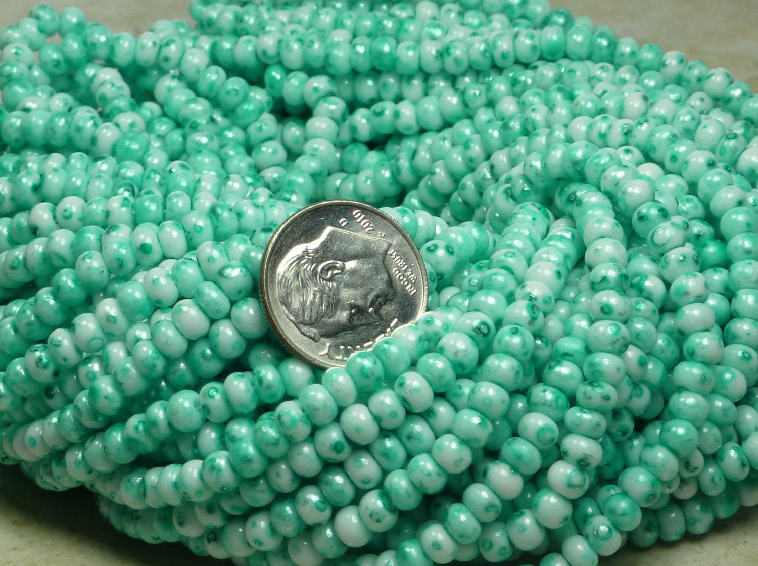 6/0 Green and White TIE DYE Terra Colorfast Czech Glass Seed Bead Strand (C303)