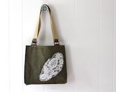 Waxed Canvas Tote Bag with Vintage Lace - Hunter Green