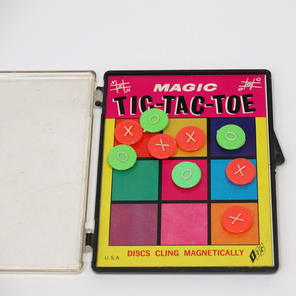 vintage magnetic TIC-TAC-TOE game gift