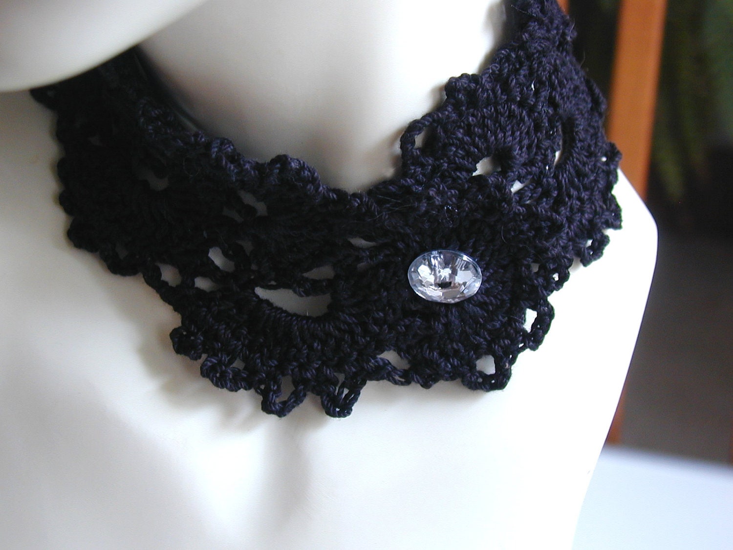 Black Crocheted Choker - Elegant Fashion - Steampunk - Goth - Victorian