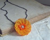 Sunburst Retro Bib Plastic Flower Necklace