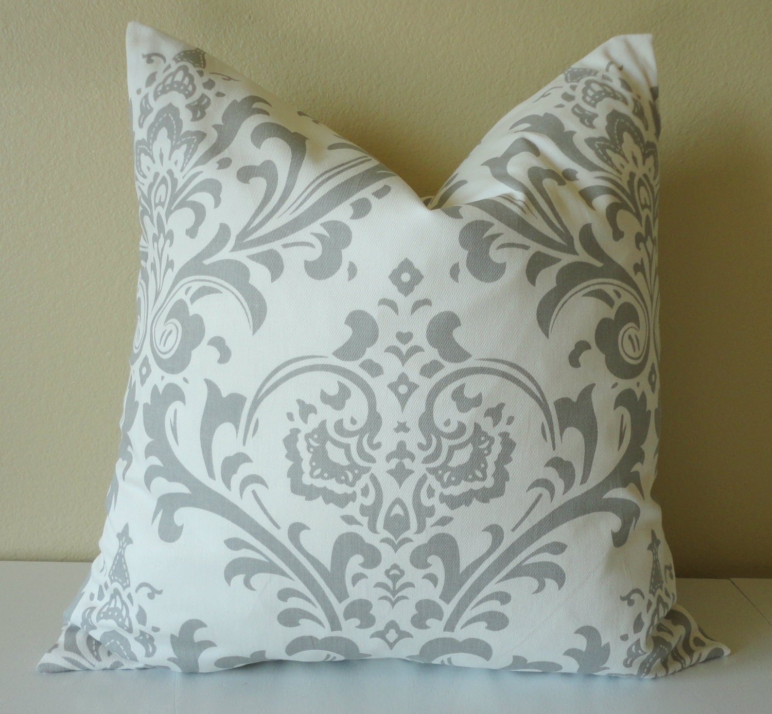 SINGLE 18 x 18 Pillow Cover // Multiple Fabric Options