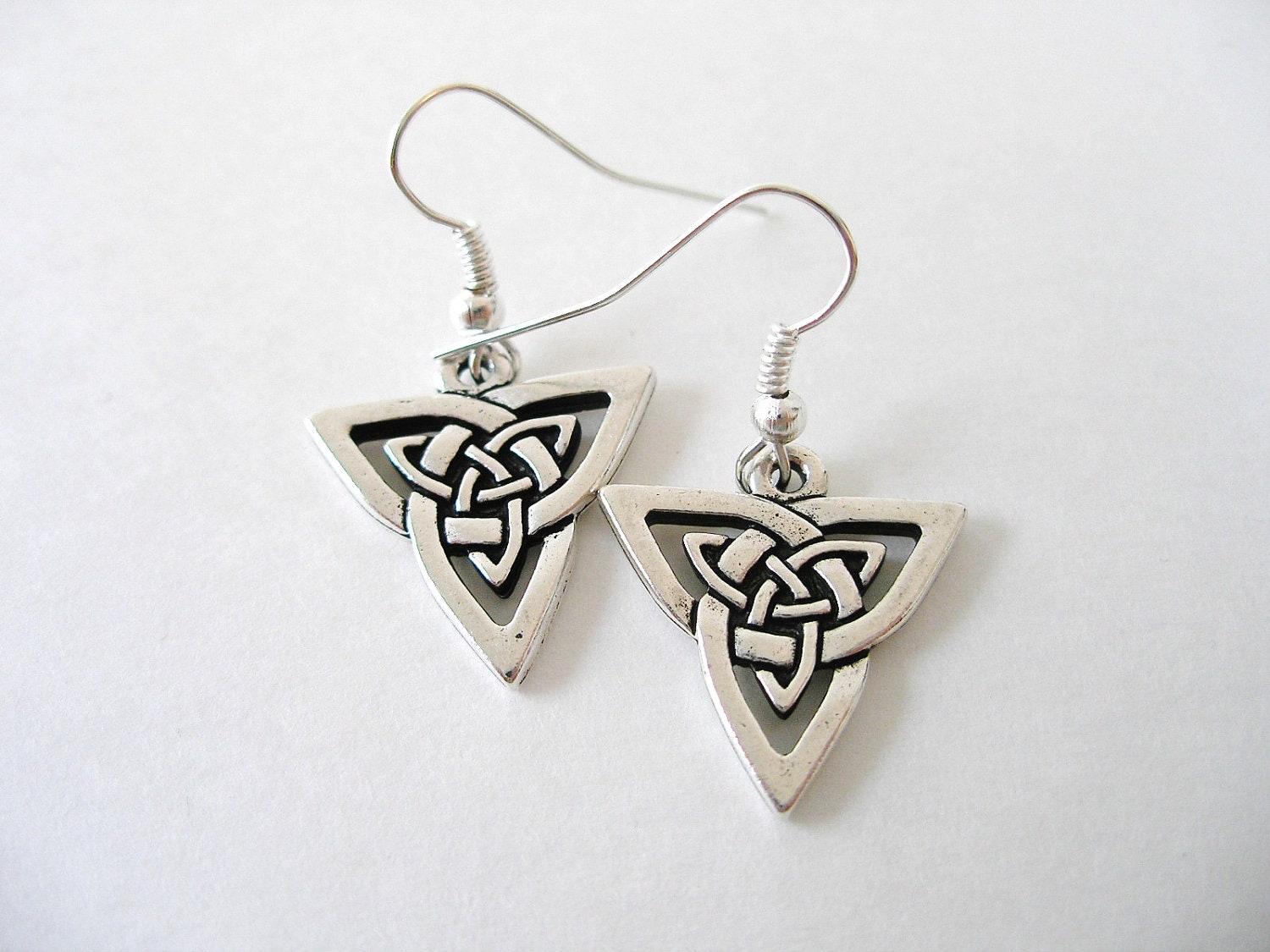 Silver IRISH TRINITY Knot Dangle Earrings