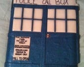 Doctor Who inspired TARDIS iPad 2 hard cover case (GLOWS in the dark)