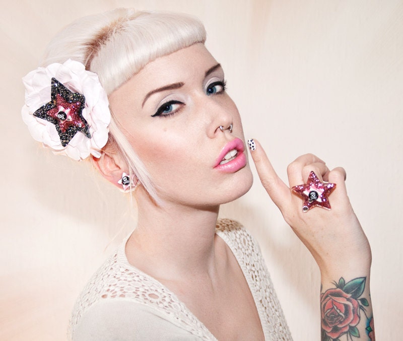 Pinup Striped Star and Sweetie Skull Earrings - Pink