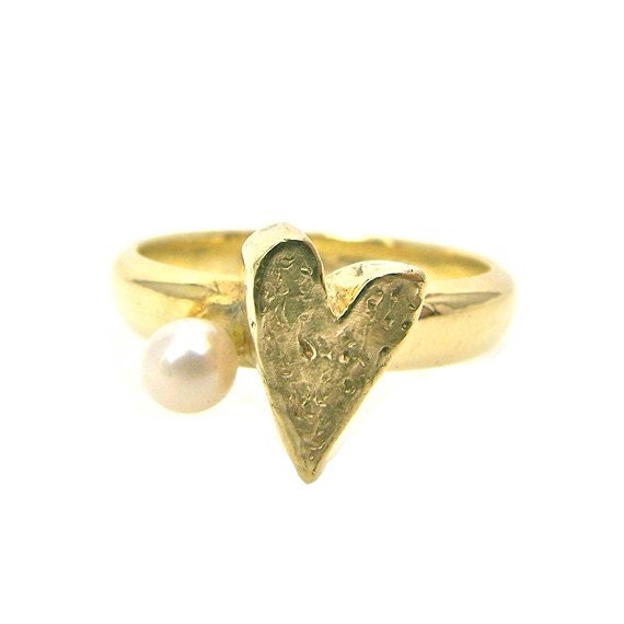 14K Yellow Gold Heart Pearl Love Ring - Heart and Pearl