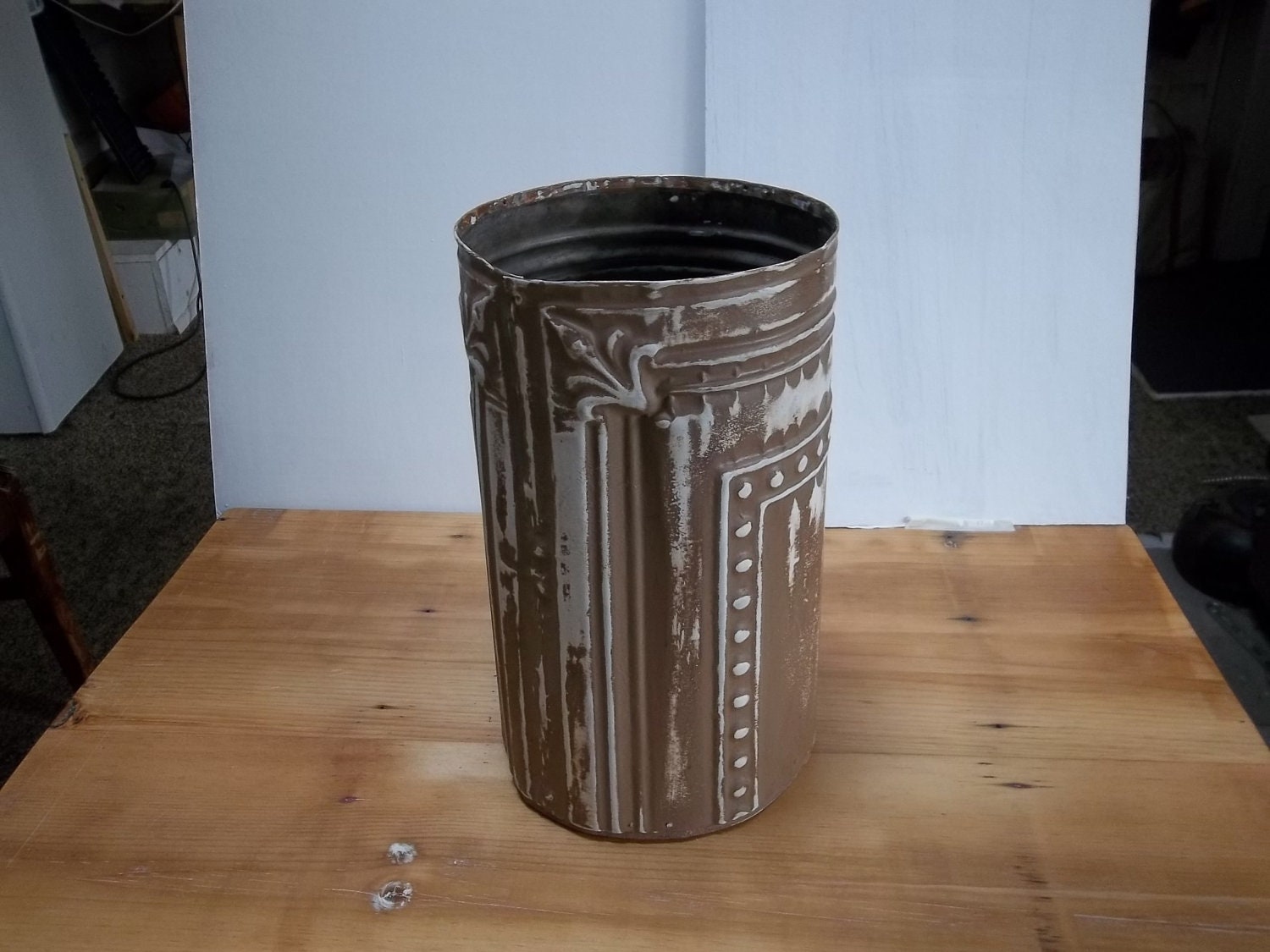 HAND SHAPED Wastepaper Holder in old tin tile