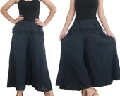 SALE 30% off - Black Cotton Capri Pants with crochet M-XL