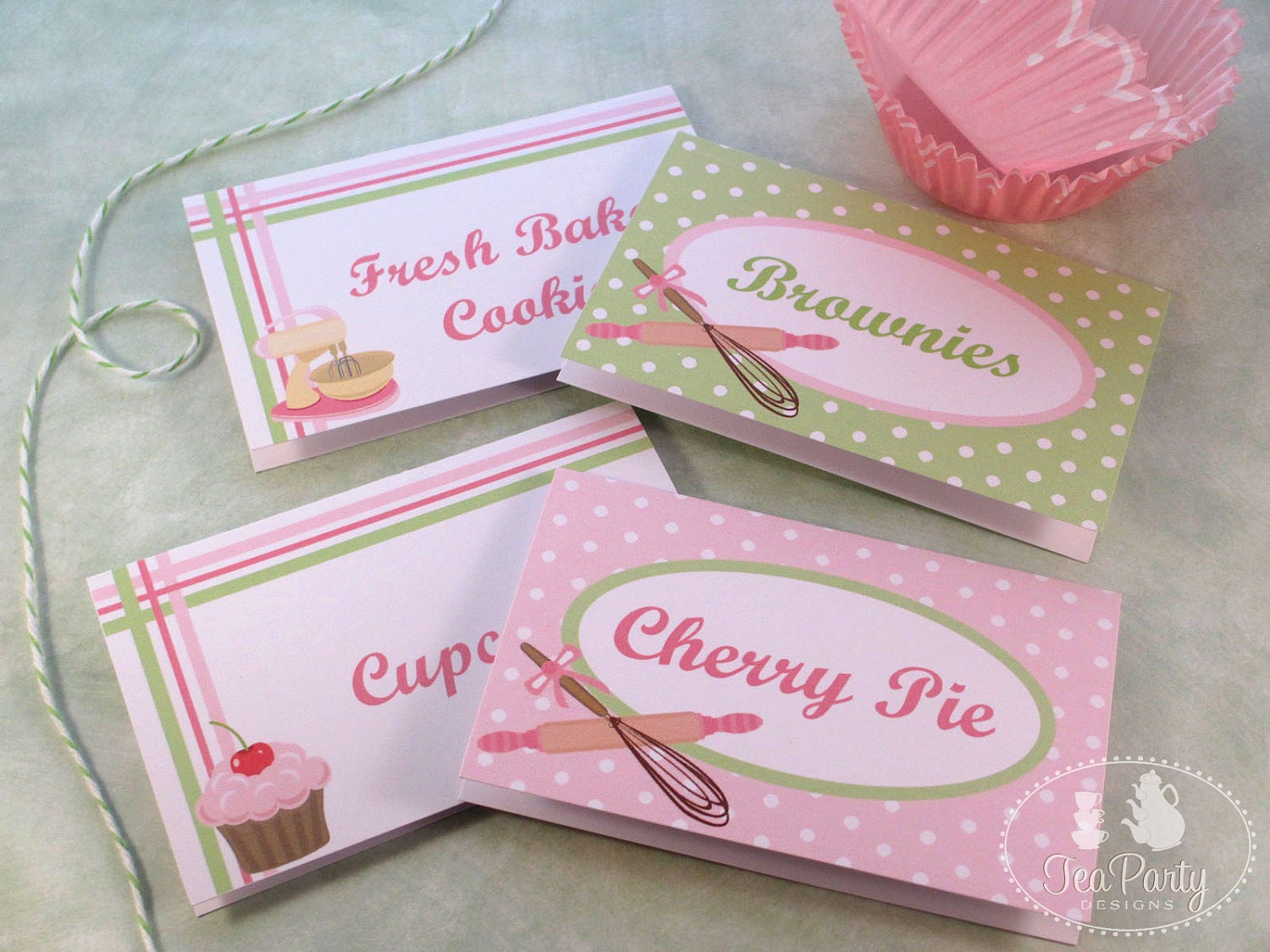 Bake Shoppe...Customized Baking Party Tent Place Cards Il_570xn