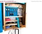 ON SALE Earring holder, jewelry organizer display case