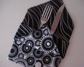 Table Napkins in Black and White Geometric Traditional Prints - Set of 4 LARGE 14" reversible napkins