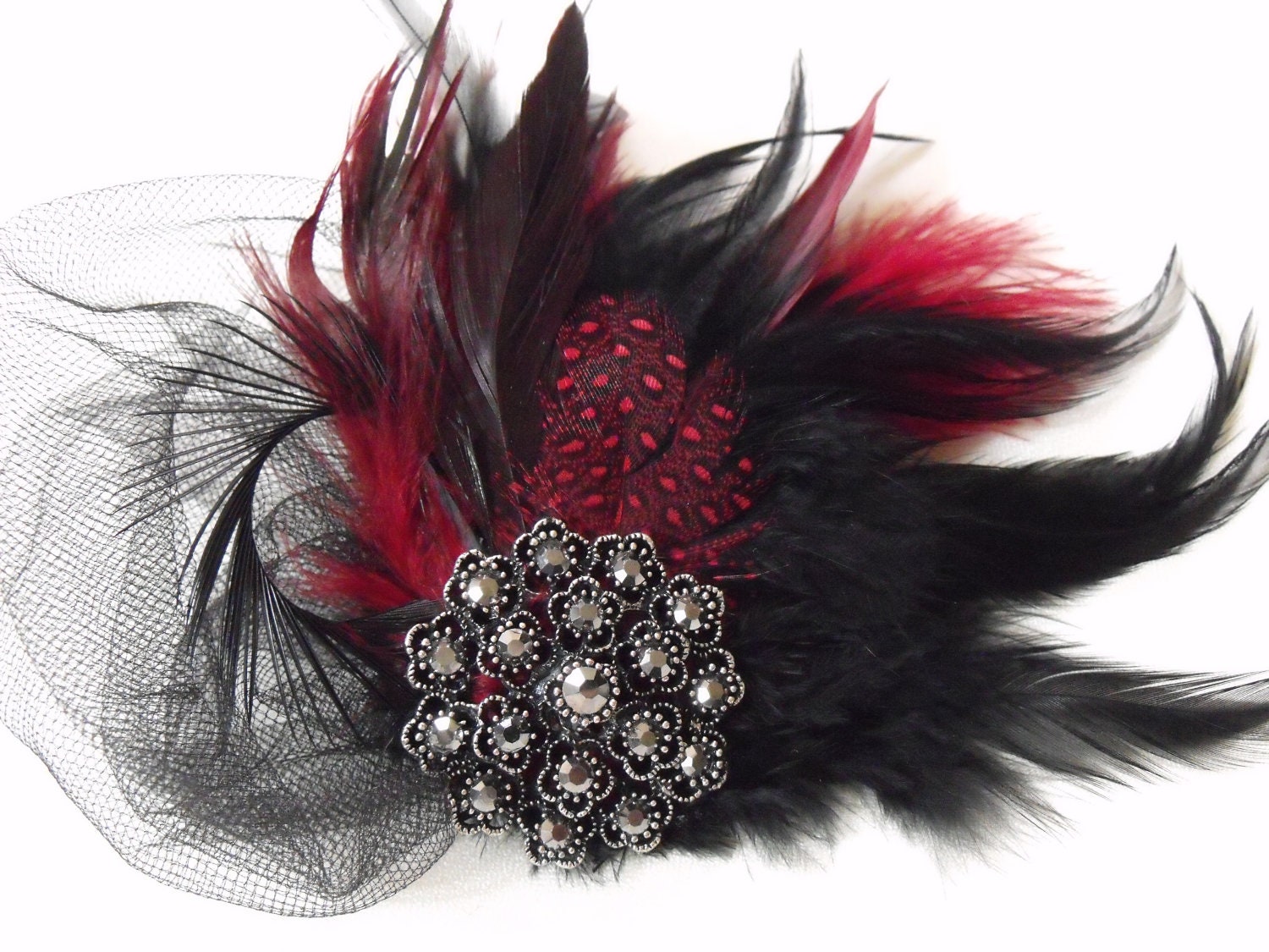 BEST SELLER,Last One, Black and Red Fascinator, Vintage Headpiece, Bridal, Pin Up, Black rhinestone Brooch, Style B028 - yanethandco