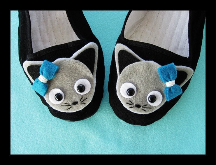 Sz 8 Gray Cat Black Mary Jane Shoes - Size 8 Kawaii kitty Animal