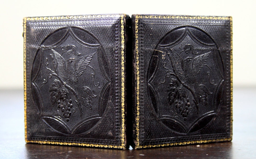 Empty 1/6 Photo Case with SCARCE Flying Bird Design