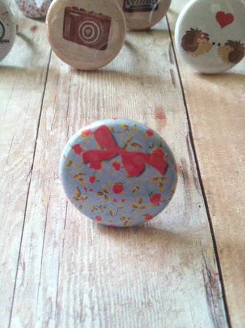 Button Ring (pink bows & flowers)