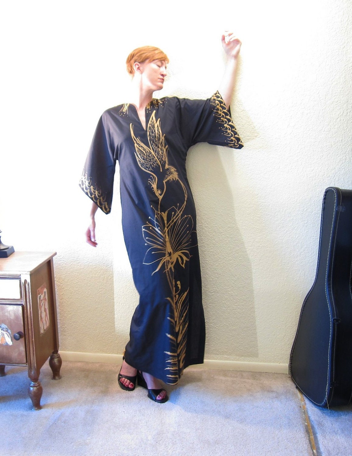 Vintage 70s Boho Caftan Dress. Peacock Feather. Bird of Paradise. Black and Gold. Size S.