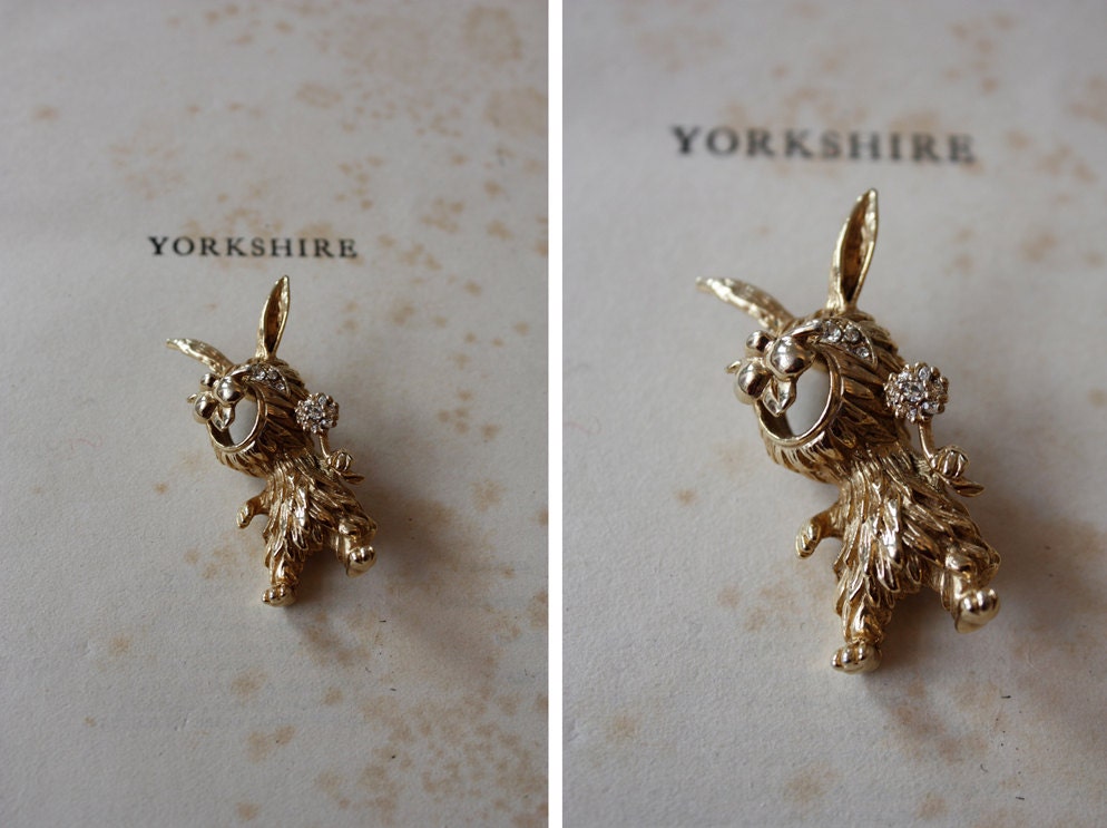 Vintage 1960s Gold Rabbit  Brooch Pin