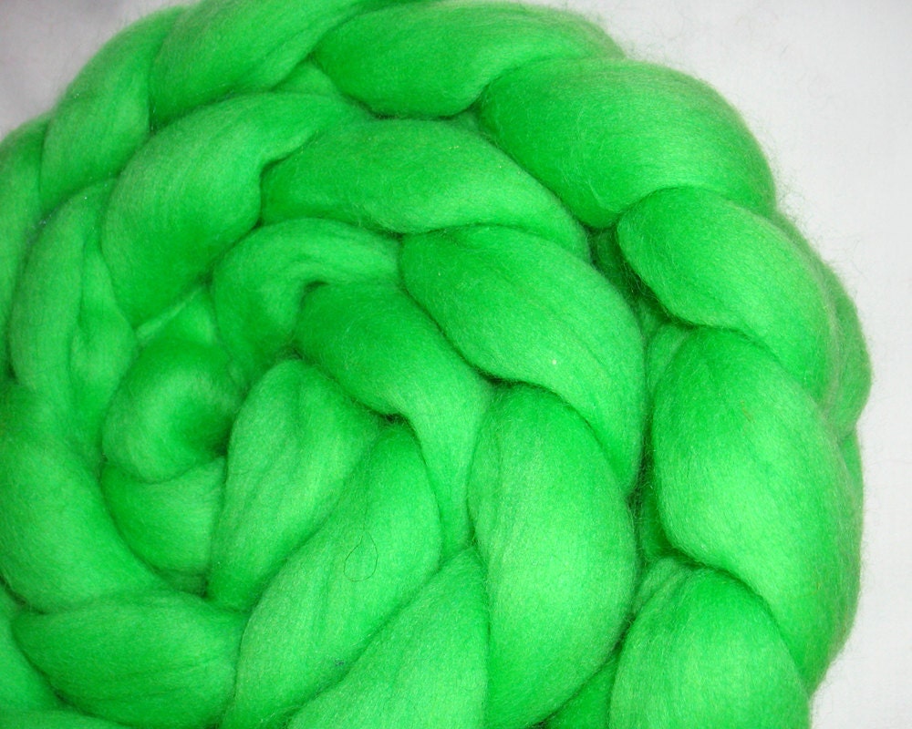 Merino Top (Roving) Ashland Bay (Lime)