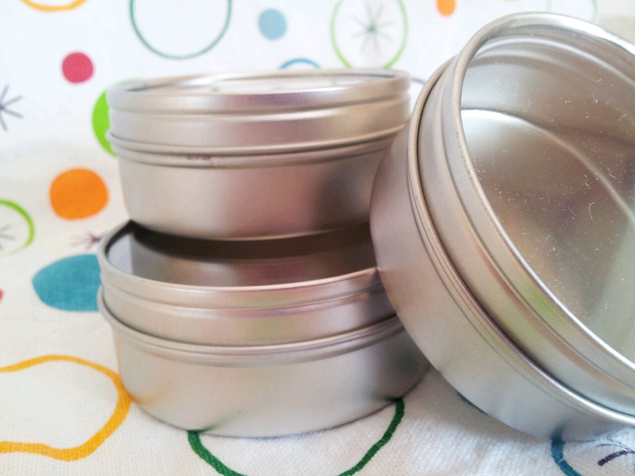 24 Round Magnetic Window Top Spice Tins