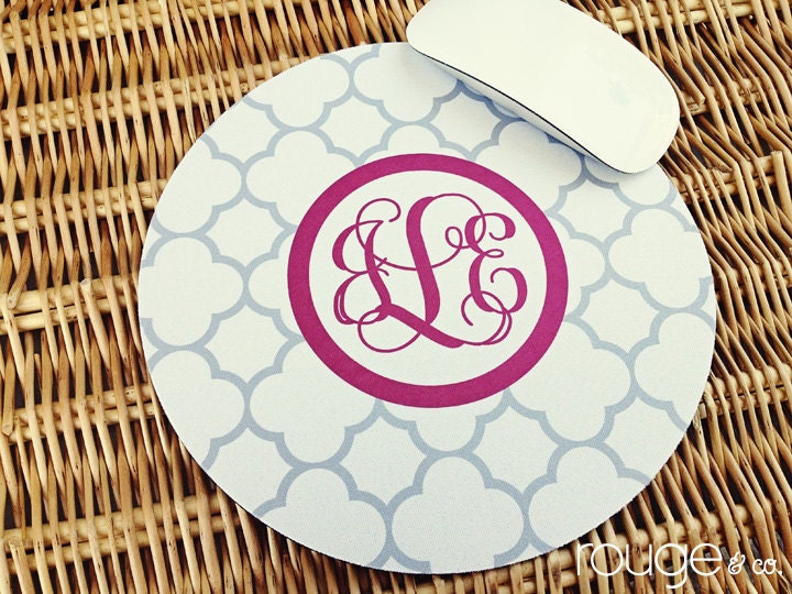 mousepad - reverse clover pattern with monogram