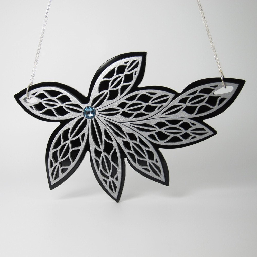 Openwork Filigree Laser Cut Flower Necklace - IntoIt Series