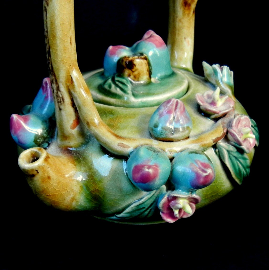 Majolica Styled Medium Size Tea Pot w/Pomegranate,Flowers, and Bamboo Handle  //  7 x 7 inches / eb356