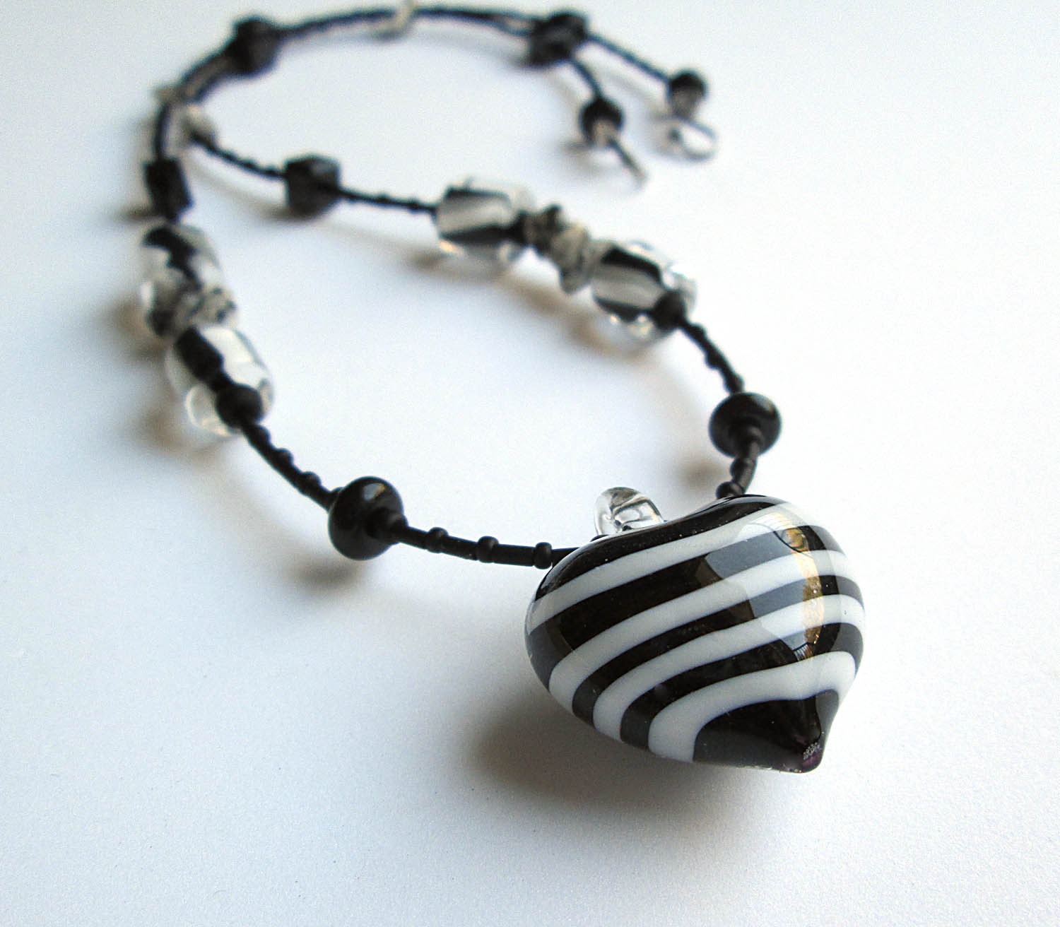 Black White Necklace, Heart Necklace, Beaded, Beadwork Necklace, Single Strand Necklace