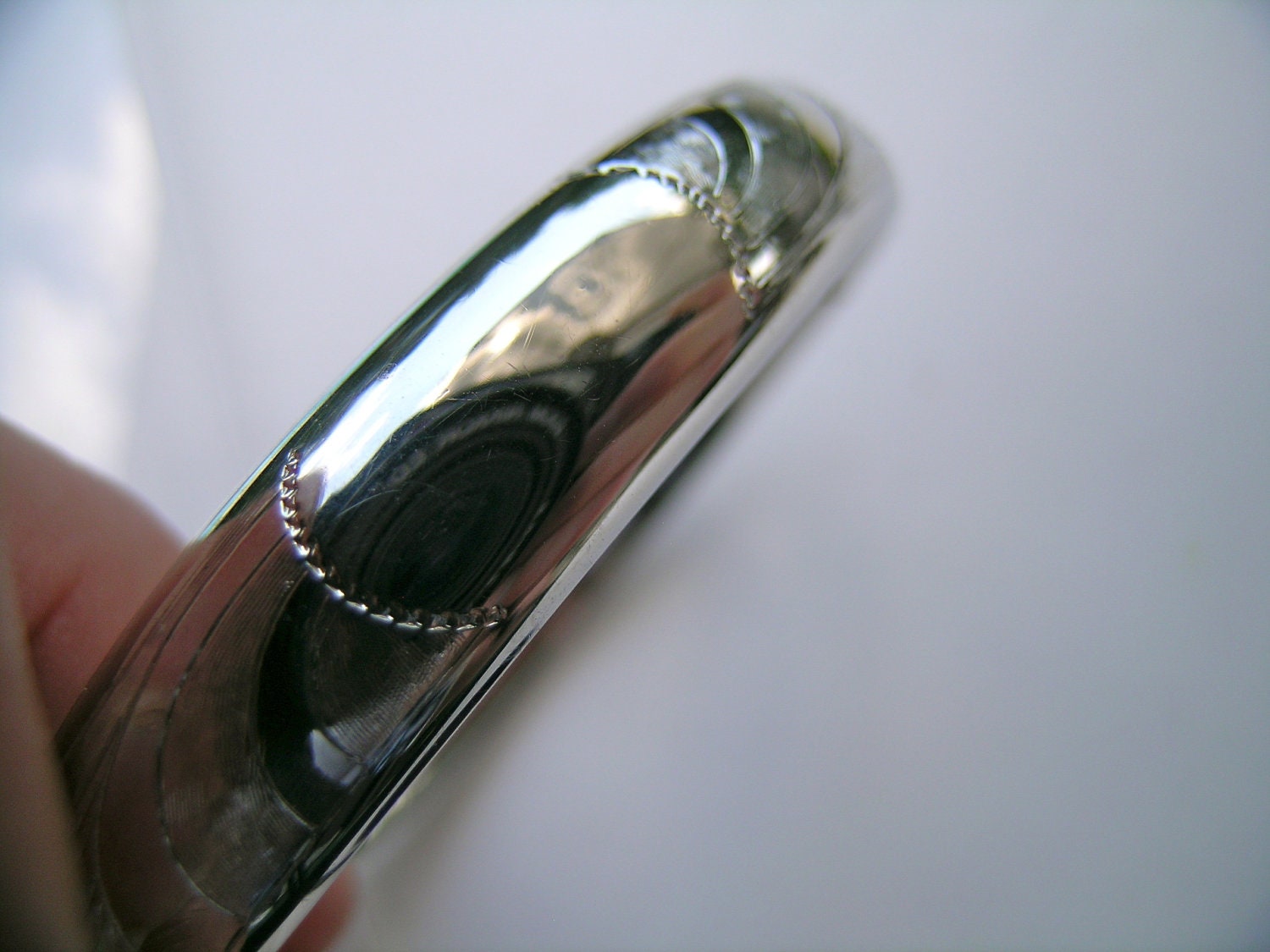 Sterling silver hand engraved floral bangle bracelet     VJSE