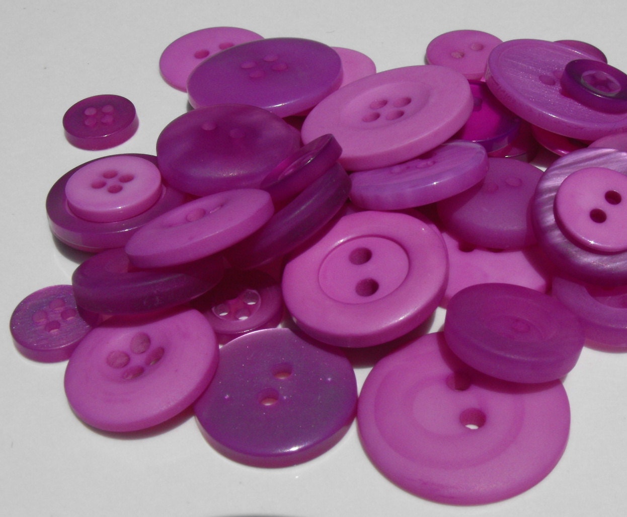 100 Orchid Buttons Round Multi Sizes