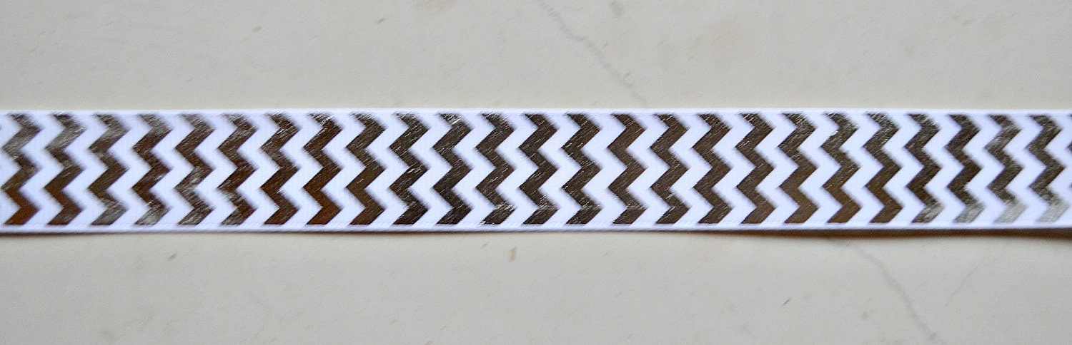 Silver foil chevron on white 7/8" grosgrain ribbon New Years eve Il_170x135
