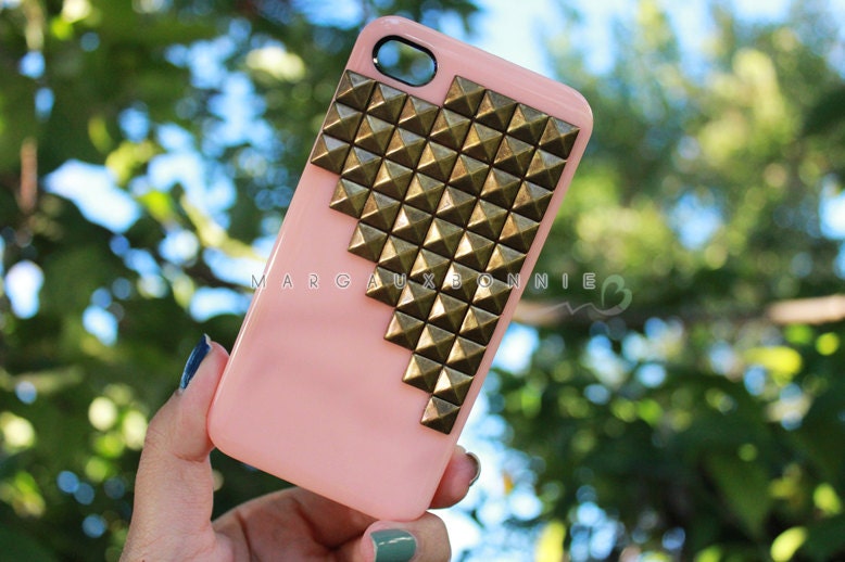 FREE Shipping US -- Coral Peach Pastel Pink Antique Brass Studs Studded iPhone 4 4S Phone Case AT&T Verizon Sprint