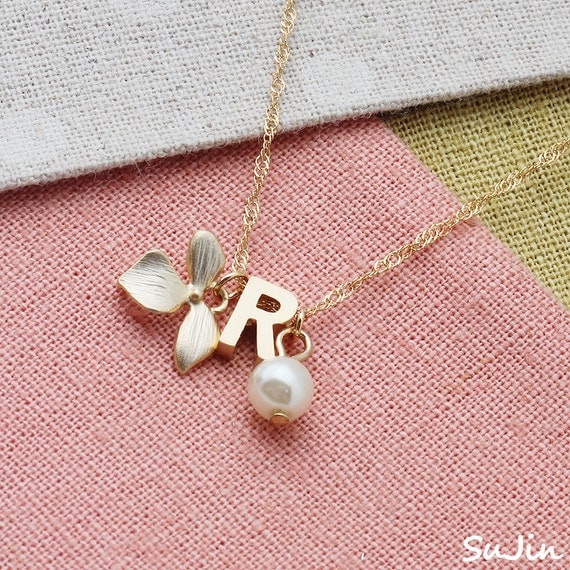 10%SALE) Initial Necklace, Leaf , Mini Pearl Photo "R", Your Choice, Necklace