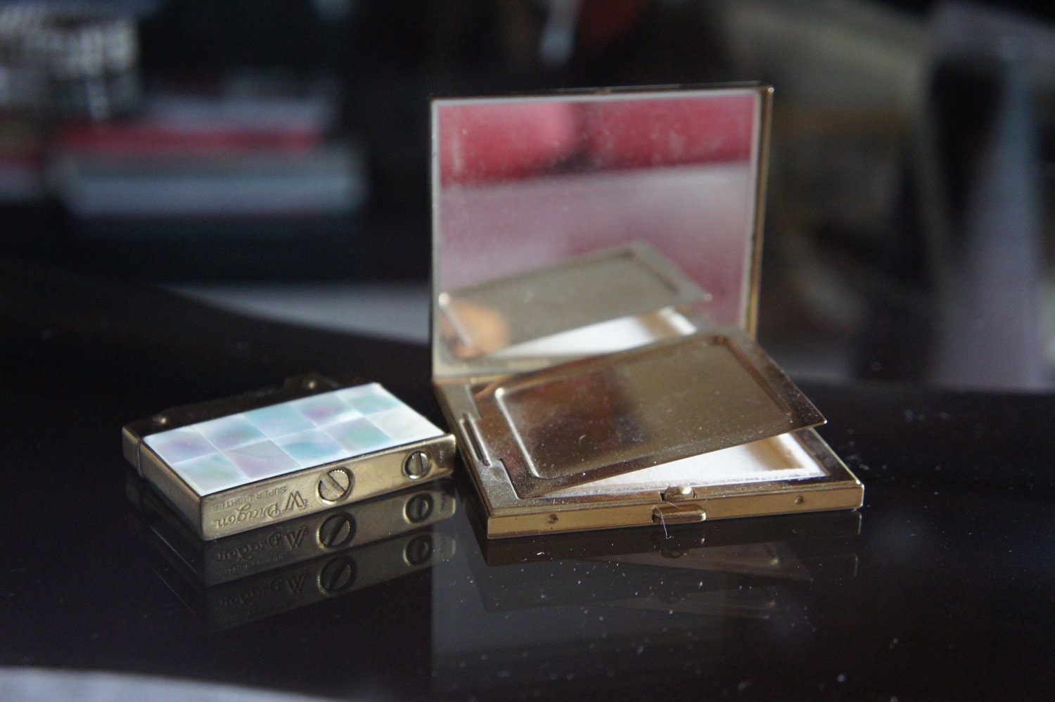 W DRAGON Vintage Compact Powder Puff Case Designer Gold Mirror 1930's Japanese Cigarette Super Lighter O-010