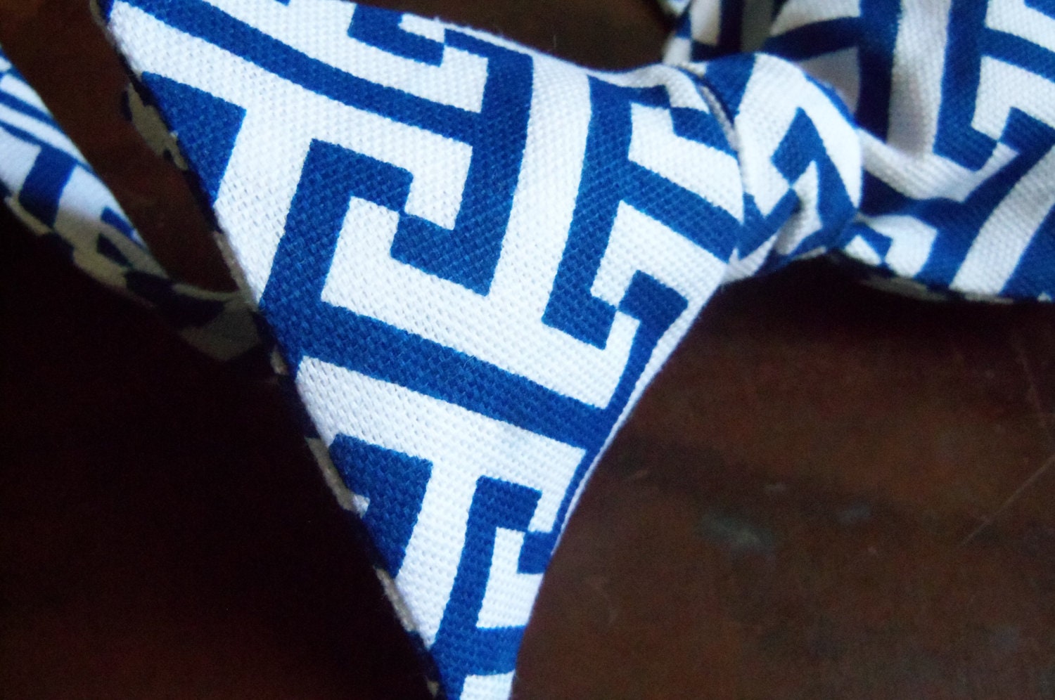 aMAZing - Mens/Boys Adjustable Self-Tie Bow Tie in Blue and White Print