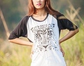 ON SALE Leopard T-shirt unisex shirt  Baseball Tee Raglan T Shirt short Sleeve Size M