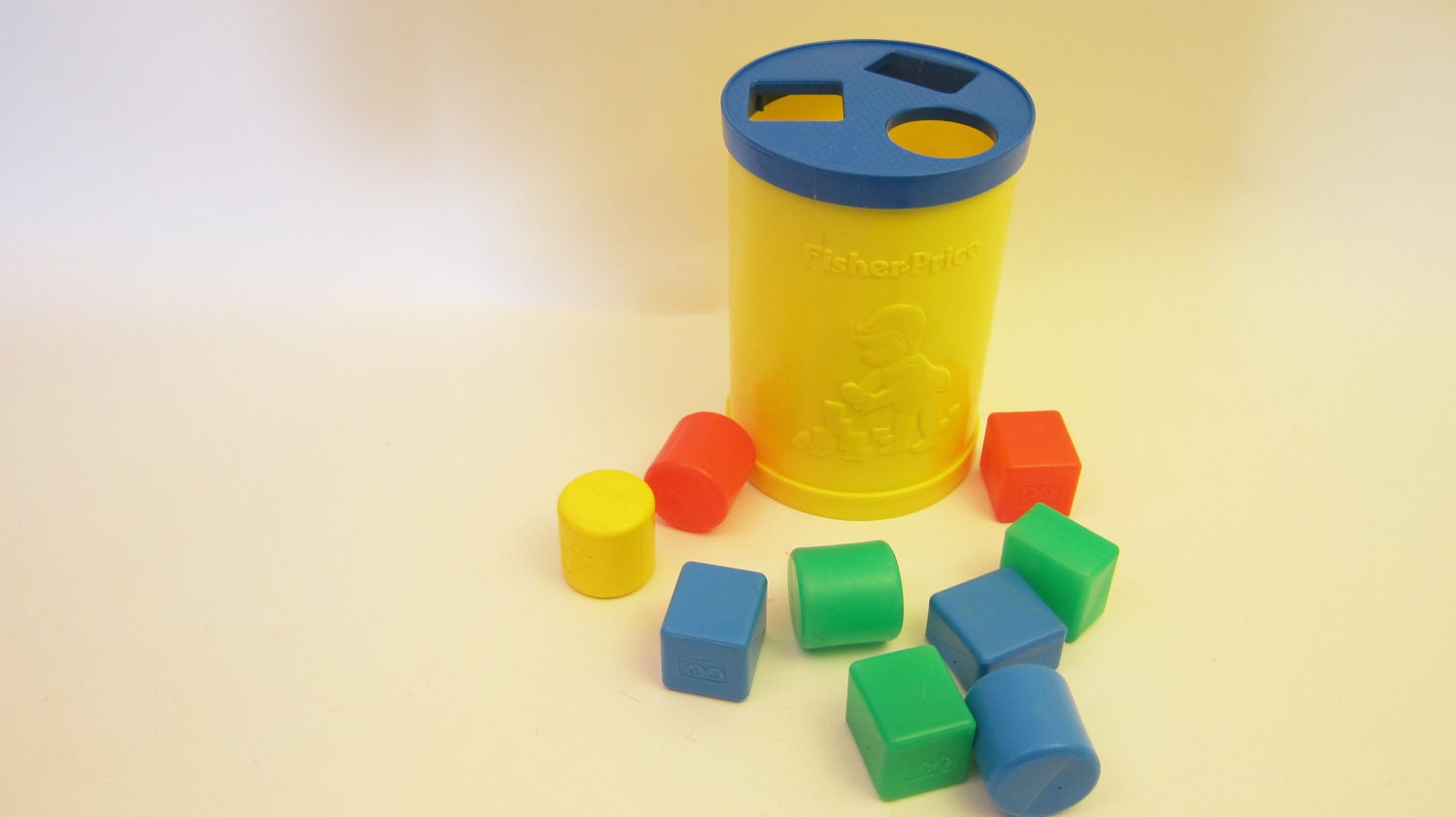 Vintage Fisher price Shape toy Vintage Shape Sorter with Colored Blocks Red Yellow Green Blue 1977 414