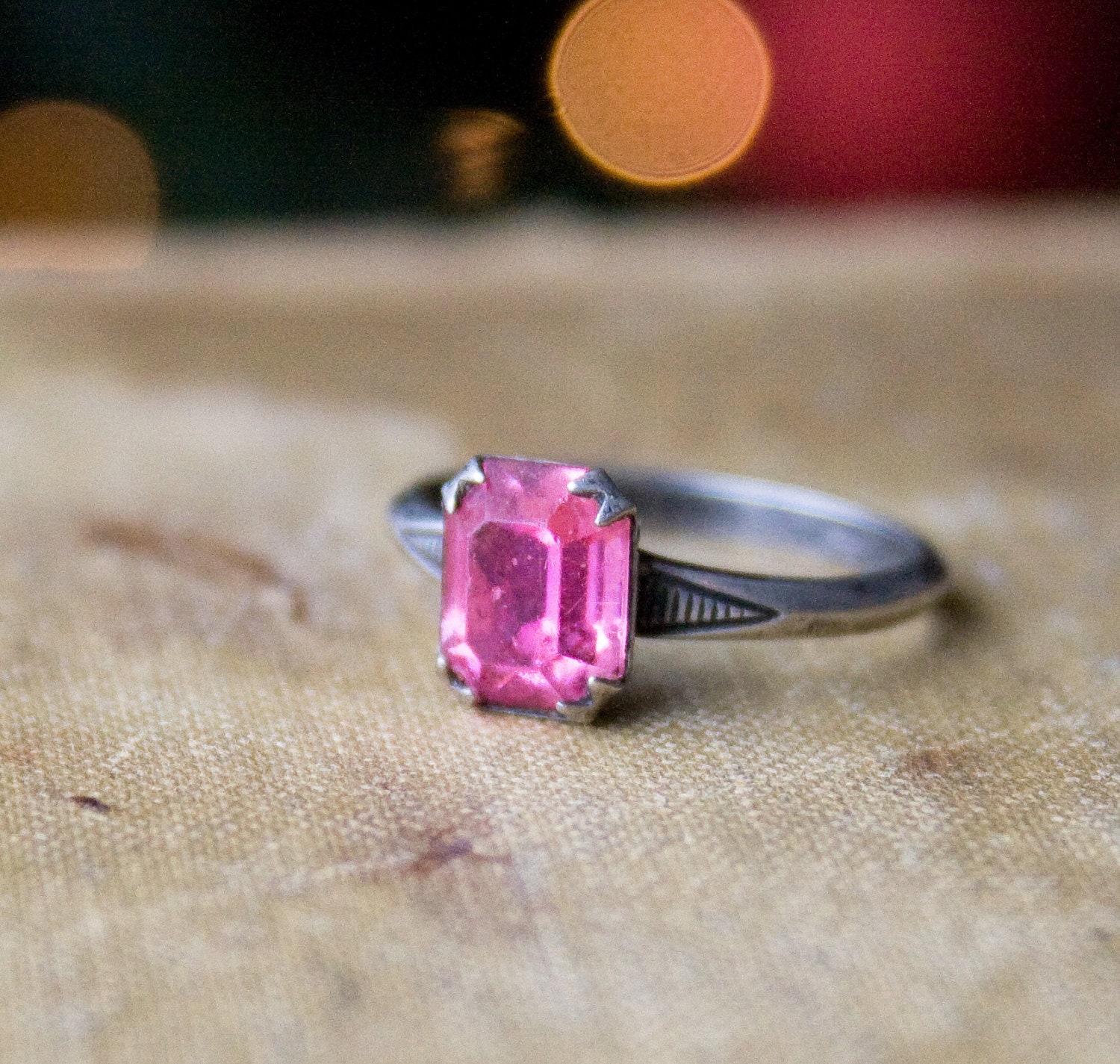 Vintage ART DECO ring - Cocktail Ring - 1920s Jewelry - Faux Pink Sapphire Glass Jewel - Sterling Silver