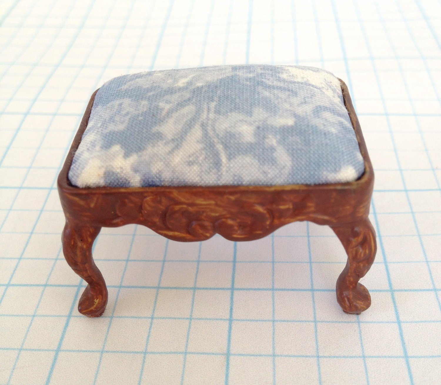 Stool Bespaq With Blue and  White Printed Silk - by Pat Tyler Miniatures